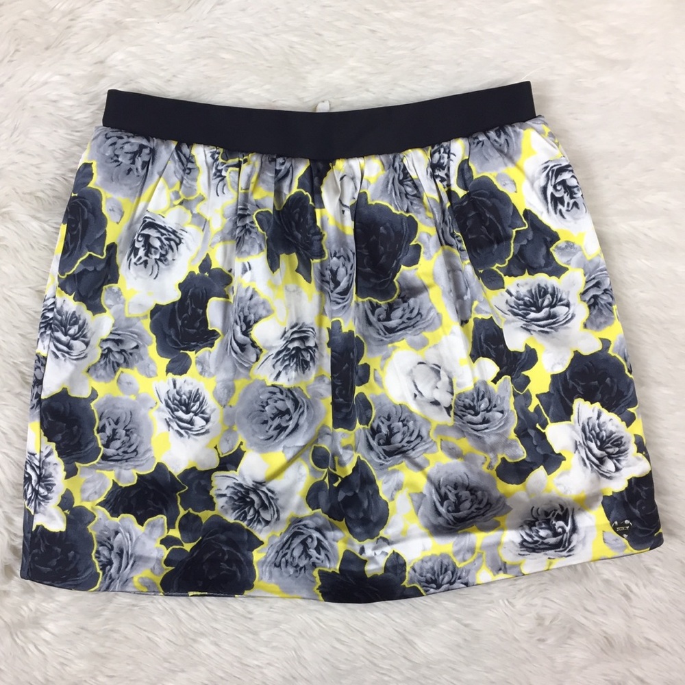 (Juicy Couture) Girls Floral Skirt E1